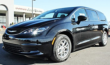 Chrysler Pacifica LX 2017, A estrenar. 43.950€